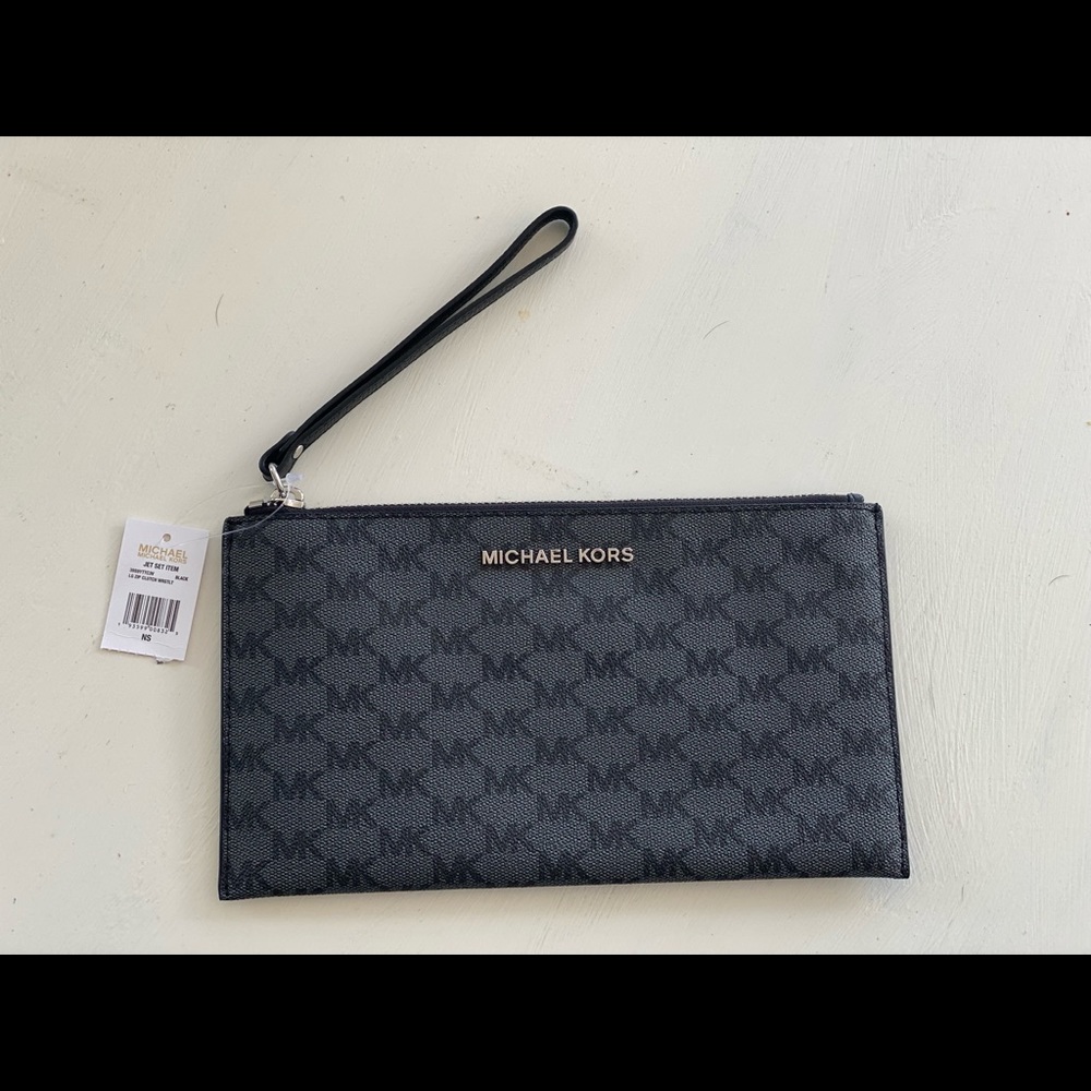 New With Tags Michael Kors wristlet